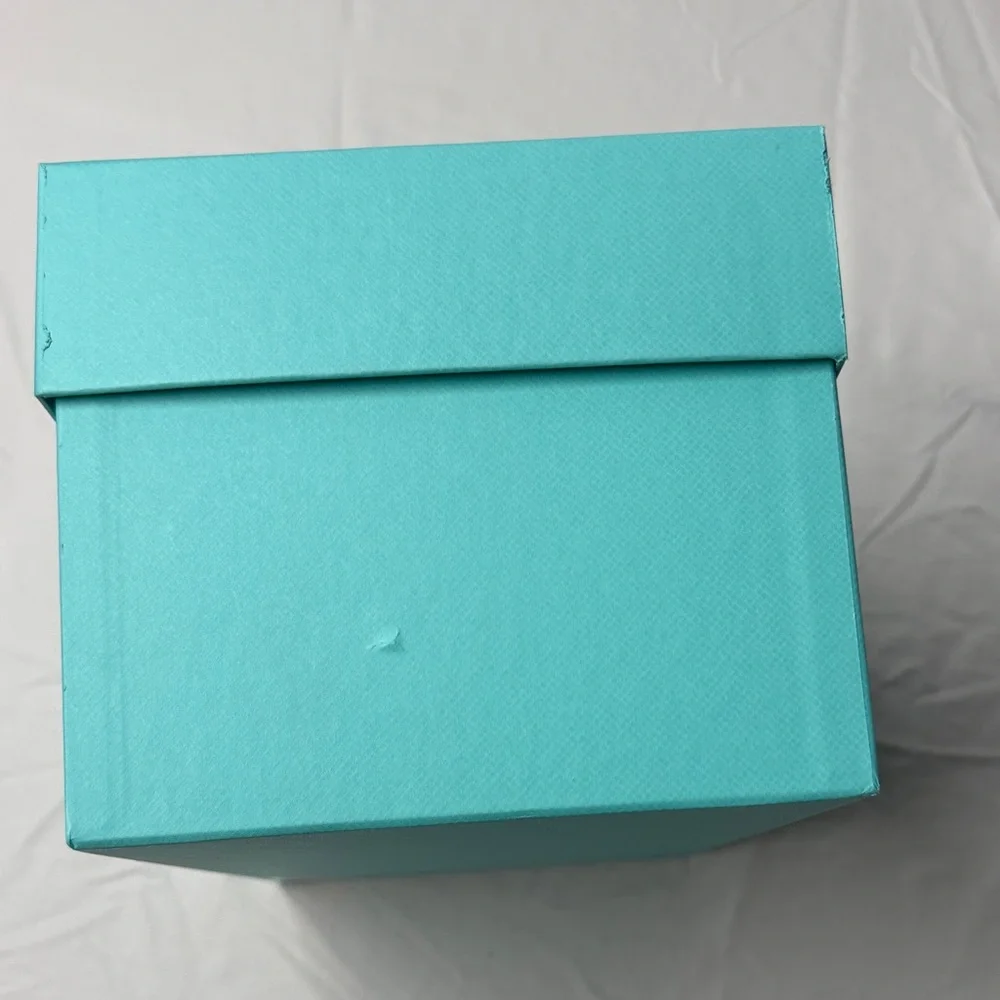 Tiffany & Co. signature tiffany